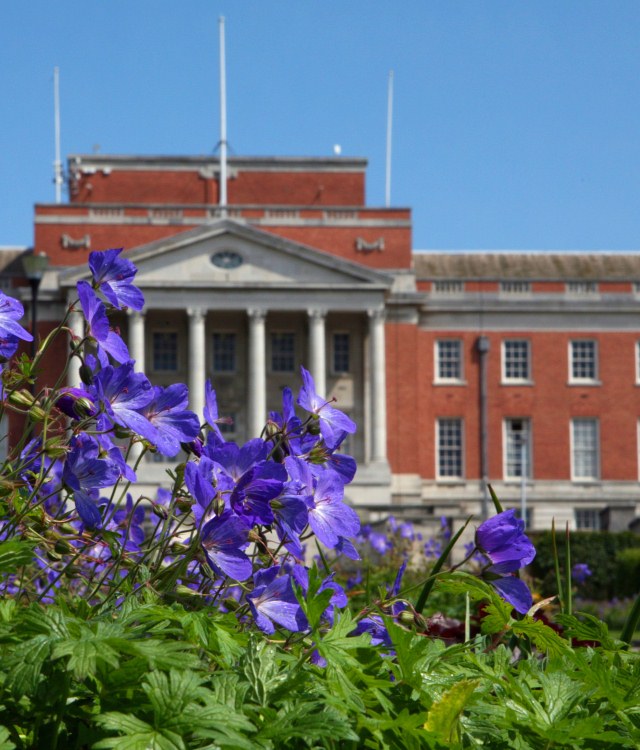Chesterfield Borough Council agrees deal to fund voluntary groups