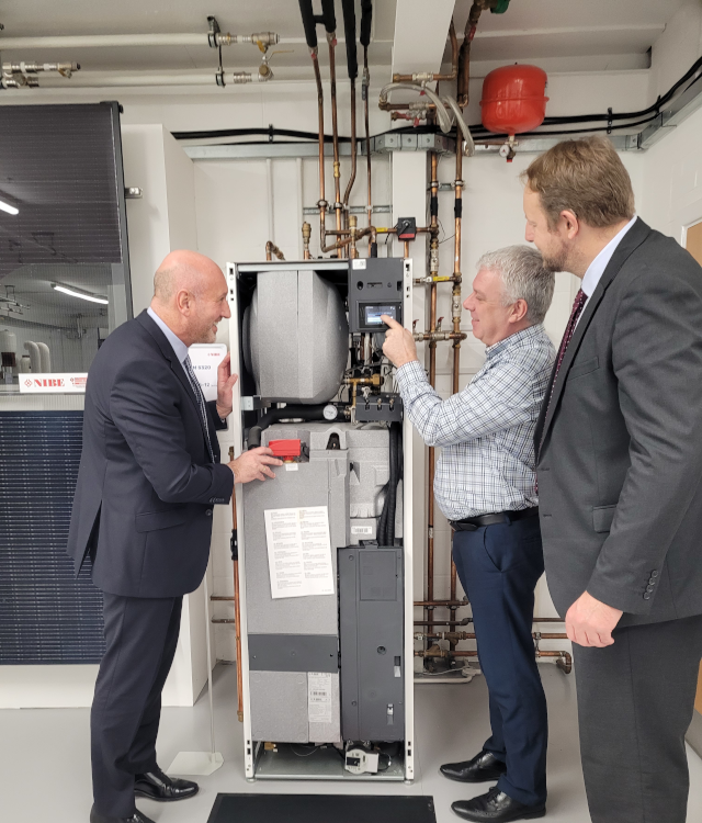 Toby Perkins MP visits NIBE Training Academy