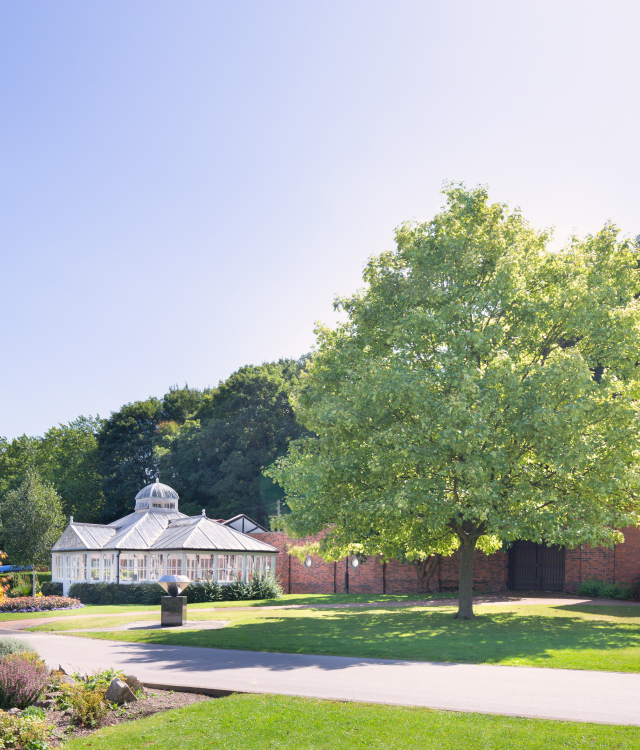 queens park chesterfield