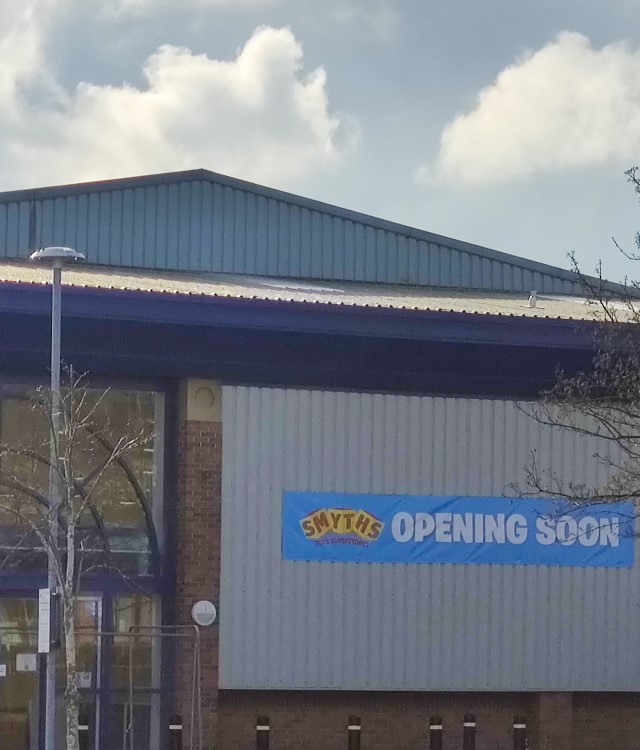 Smyths toys 640